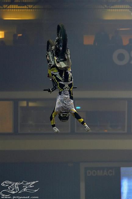 Javier Villegas vítězí ve FIM Freestyle MX World Championship