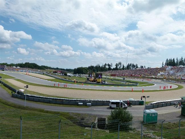 MotoGP 2011 v Brn - atmosfra ve VIP stanu na Stadionu objektivem J. Pazdernka