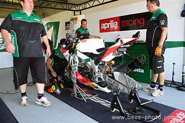 MS Superbike 2011 v Brně  a kočičky i jezdci