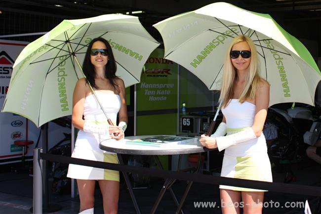 MS Superbike 2011 v Brně  a kočičky i jezdci
