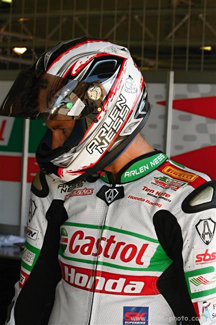 MS Superbike 2011 v Brně  a kočičky i jezdci