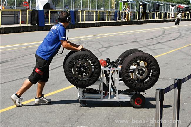 MS Superbike 2011 v Brně  a kočičky i jezdci