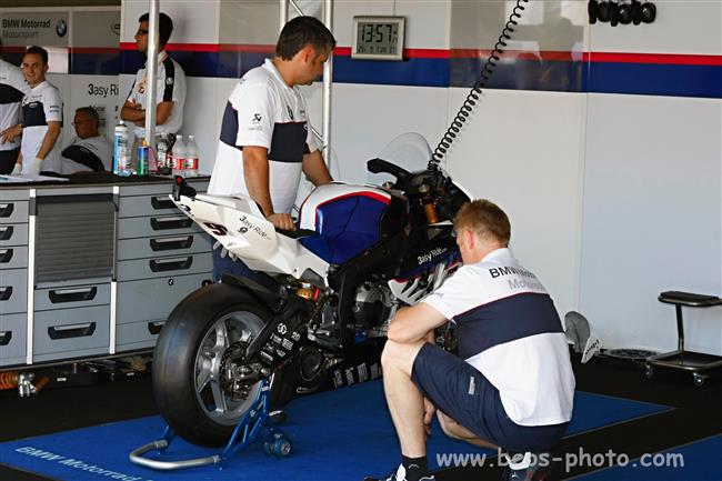 MS Superbike 2011 v Brně  a kočičky i jezdci