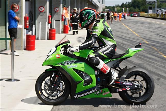 MS Superbike 2011 v Brně  a kočičky i jezdci