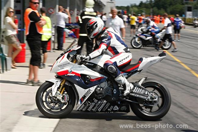 MS Superbike 2011 v Brně  a kočičky i jezdci