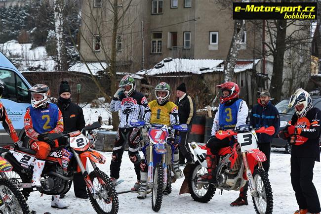 Motoskijring se v Olenici v Orlickch horch se pes oblevu uskutenil