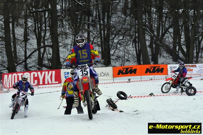 Motoskijring se v Olenici v Orlickch horch se pes oblevu uskutenil