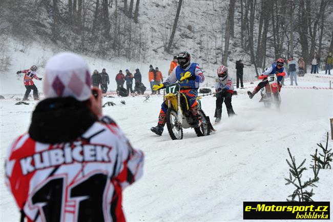 Ve Studeném a v Klášterci nad Orlicí se o víkendu konečně rozjede motoskijöring!