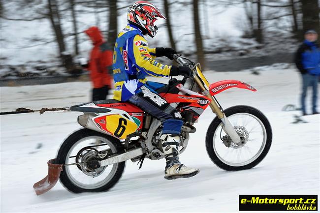 Ve Studeném a v Klášterci nad Orlicí se o víkendu konečně rozjede motoskijöring!