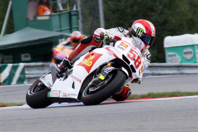 Tragdie zastavila motocyklovou Grand Prix Malajsie 2011: Marco Simoncelli zemel