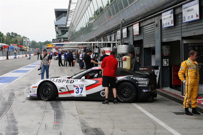 FIA GT na Monze:.roudnick MM racing zastavil v nedli defekt