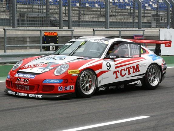 Janákovu smůlu v Magny Cours ukončila zlomená poloosa