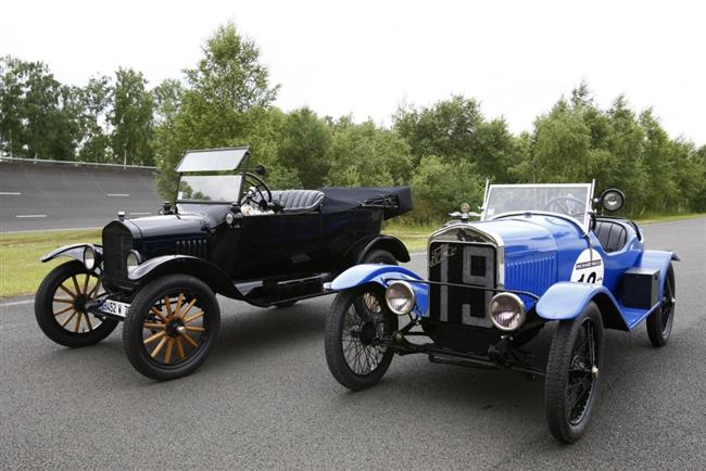 Modely T a Capri opt zvod v Le Mans, foto Ford