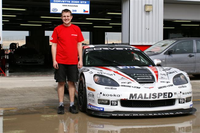 Vydařená první sezóna pro český tým MM Racing. Příští rok prioritou FIA GT 3 !! Video zde.
