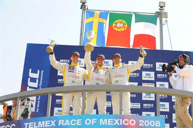 WTCC ve Valencii- prvn zvod vyhrl Robert Huff na Chevroletu