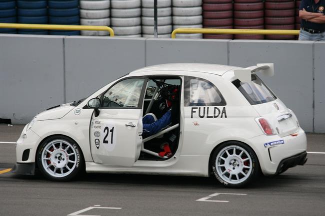 Petr Fulín v Brně s Fiatem Abarth, foto týmu