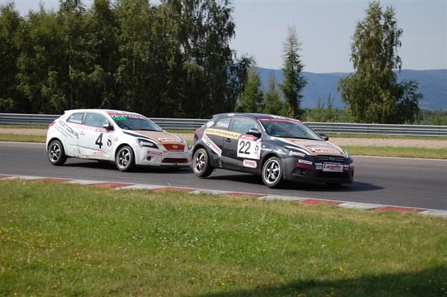 Dlouhodobý test : Excelentní výsledek modelu cee´d v testu na 100 000 km