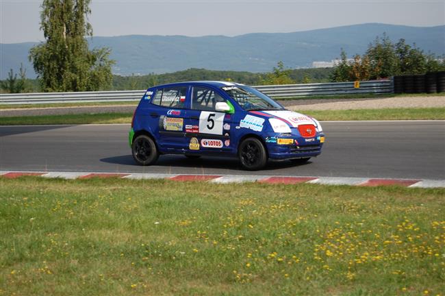 Dlouhodobý test : Excelentní výsledek modelu cee´d v testu na 100 000 km