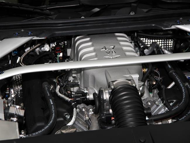 Vladimr Hladk bude opt testovat Aston Marton V8 Vantage v italsk Adrii