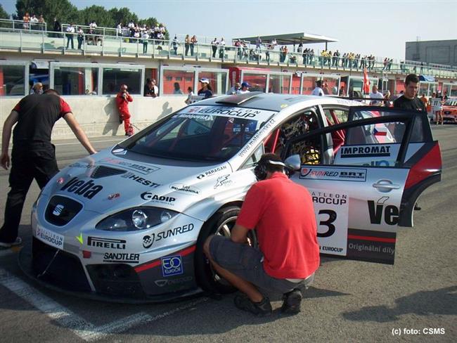 Imola 2009 a Michal Matějovský se Seatem, foto týmu