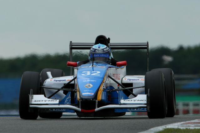 Fantastickho spchu doshl ve druh jzd Eurocupu F Renault 2.0 v Silverstone Adam Kout: stbro !!