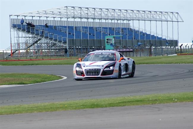 FIA GT3 2009 v Silverstone a MM Racing s A8