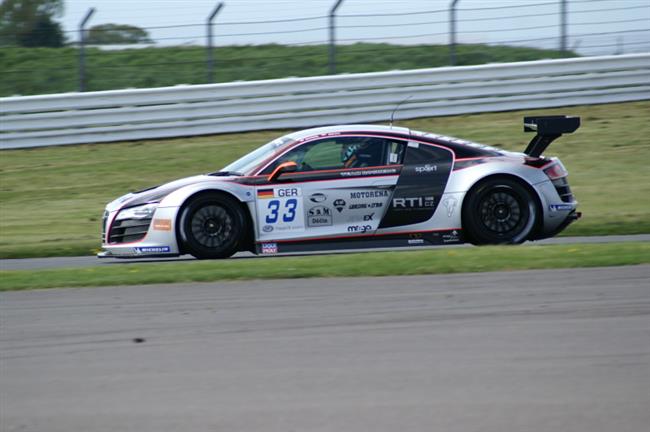 FIA GT3 2009 v Silverstone a MM Racing s A8