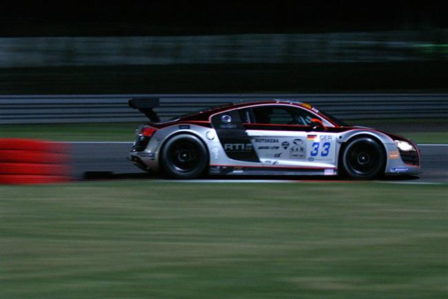 FIA GT3 2009 v non Adrii a MM racing s Audi R8 LMS