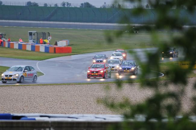 VW Polo Cup pokrauje : Tom Minek na Nrburgringu pokukuje po destce