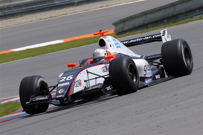 Filip Salaquarda s FRenault v sezóně 2010, foto týmu