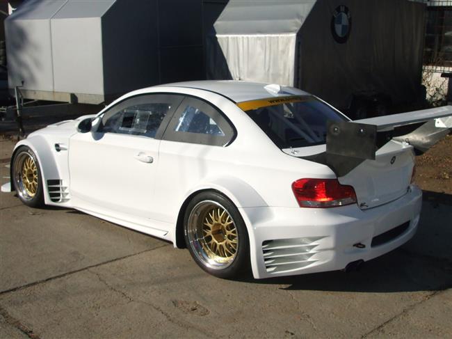 Šenkýř Motorsport a první foto jeho novinky: BMW 1 Coupé GTR