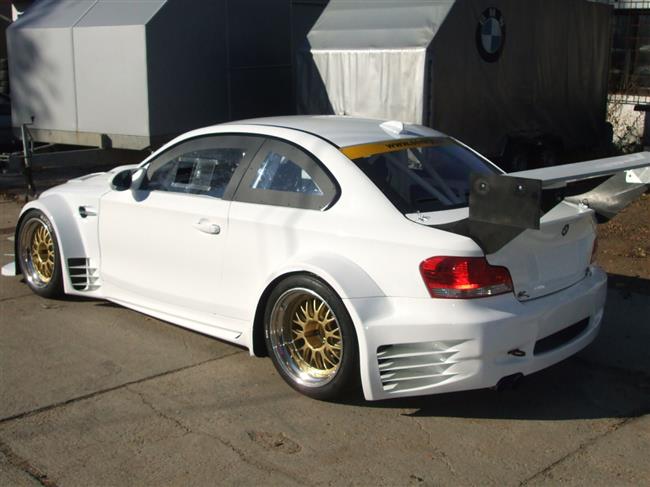 enk Motorsport a prvn foto jeho novinky: BMW 1 Coup GTR