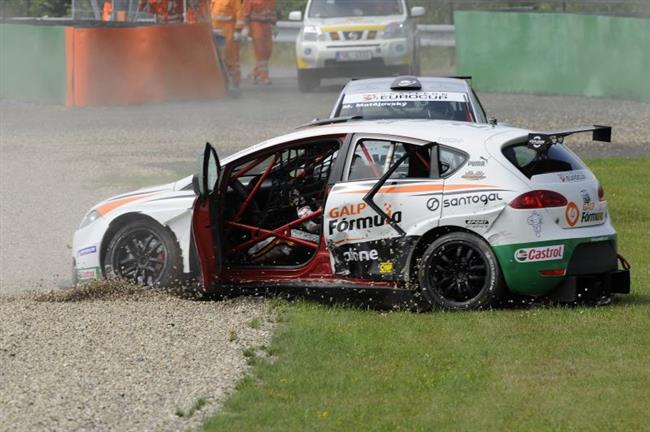 Seat Supercopa 2010 v Brn a kolize po  startu objektivem Jirky Marka