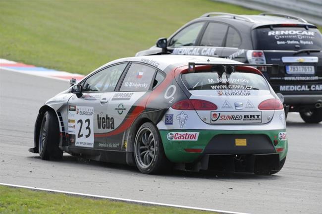 Seat Supercopa 2010 v Brně a kolize po  startu objektivem Jirky Maršíčka