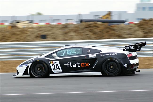 FIA GT3 v Silverstone 2010 - pten trninky, foto Karel Kube