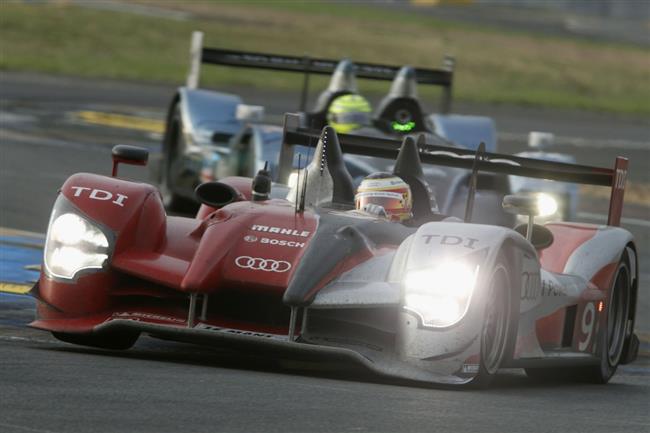 24 hodin Le Mans 2010 v cli: Prvn a trojnsobn triumf Audi R15 TDI  s turbodmychadlem VTG