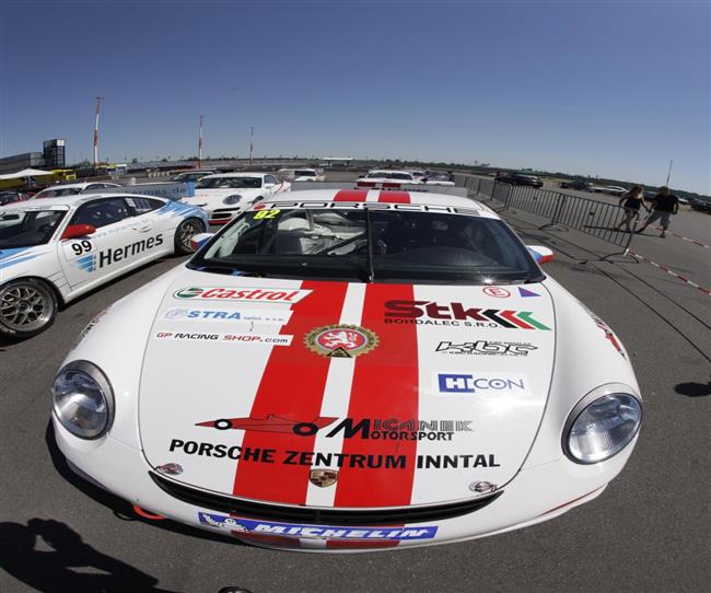 Tom Minek dojel ve Spa osm a vyhrl svou tdu v Porsche Super Sport Cupu