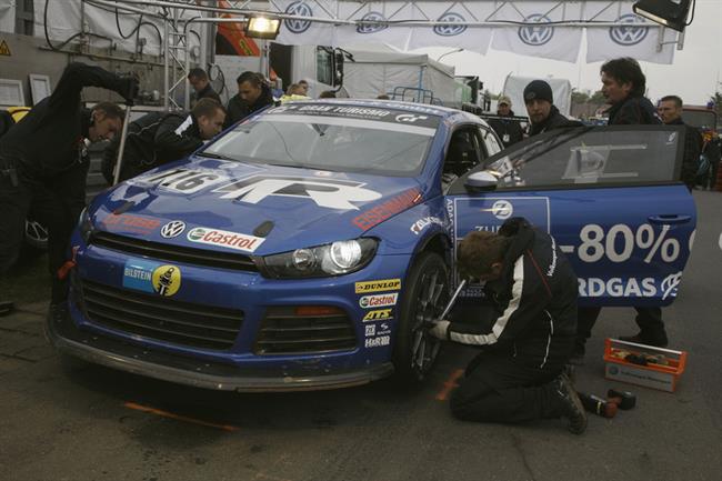 24 hod. na Nurburgringu 2010 a atmosféra závodu, foto týmu VW