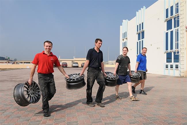 24h Dubaje 2011 se rozjd: esk stj K&K Racing Vlek Autosport, co je v Dubaji jako doma
