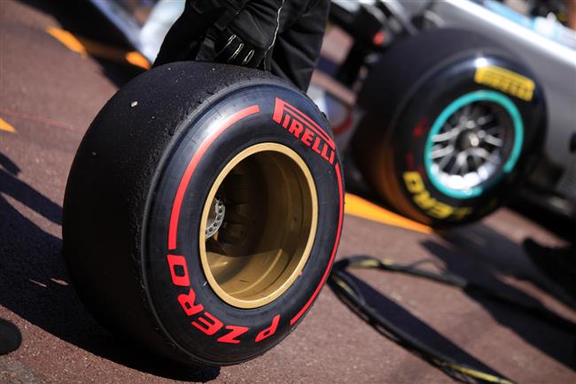 Pilot McLarenu Lewis Hamilton udal tn prvnmu dni jzd na Hungaroringu