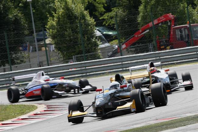 Svtov srie Renault na Hungaroringu 2011 a ast Richarda Gondy