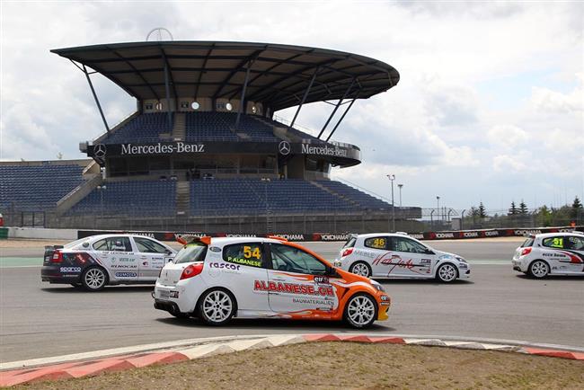 Renault Clio Cup Bohemia jde do finle.