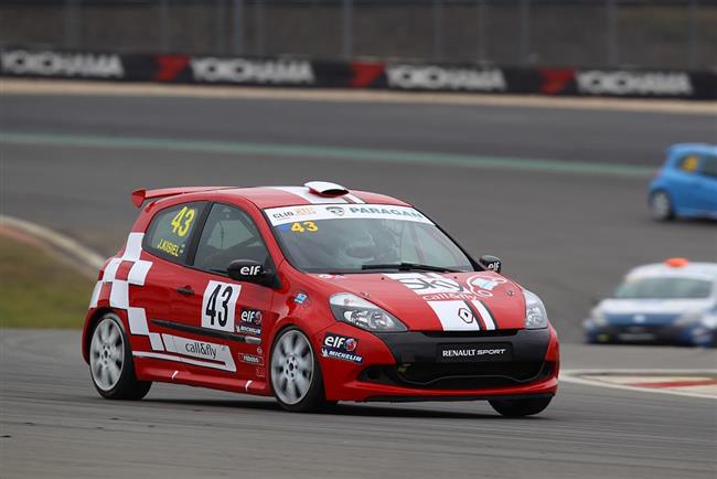 Renault Clio Cup Bohemia jde do finle.