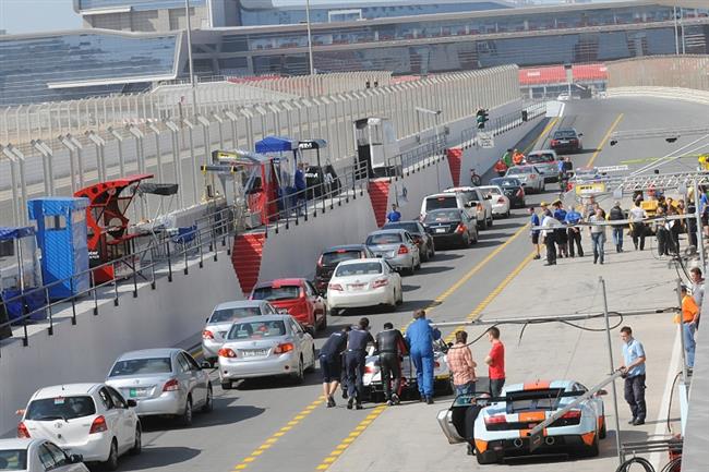 K&K Racing Vlek Autosport a dmsk  st tmu ped 24hod Dubaje 2011