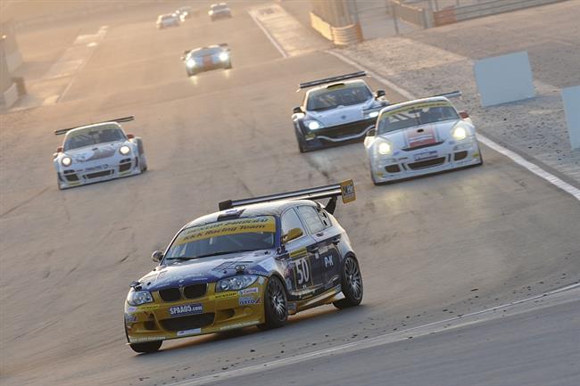 24h Dubaje 2011: esk BMW i pr hodin ped koncem bojuje na ele a o medaile