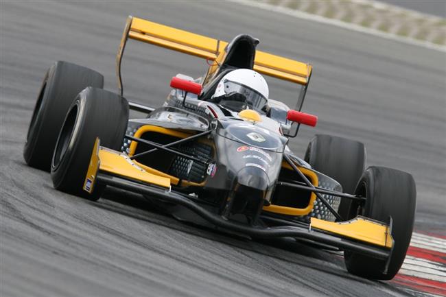 Richard Gonda ( Křenek Motorsport) na Nurburgringu 2011