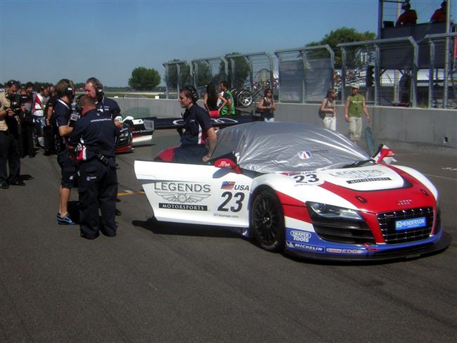 FIA GT3 2011 na Slovakiaringu - atmosféra závodu - sobota