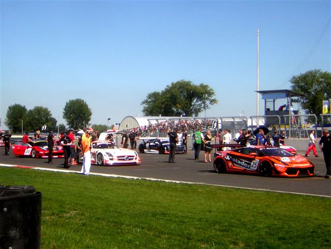 FIA GT3 2011 na Slovakiaringu - atmosféra závodu - sobota