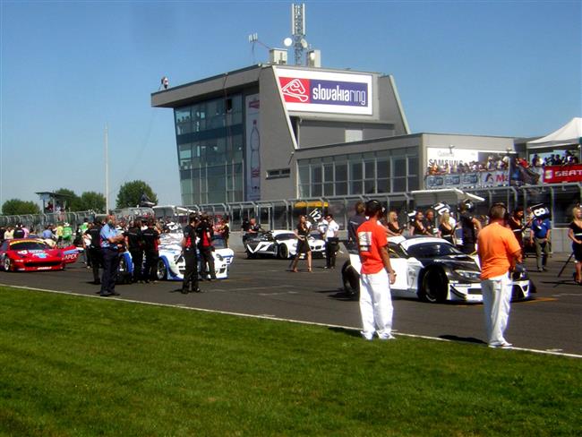 FIA GT3 2011 na Slovakiaringu - atmosféra závodu - sobota