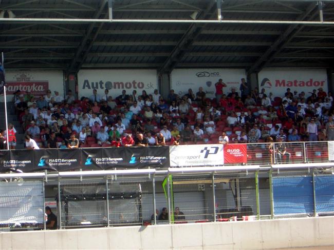 FIA GT3 2011 na Slovakiaringu - atmosféra závodu - sobota